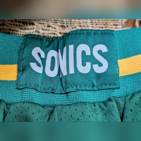 RARE!! Seattle Supersonics NBA Basketball Shorts 80s/90s Vintage Adidas Sonics - Picture 3 of 9